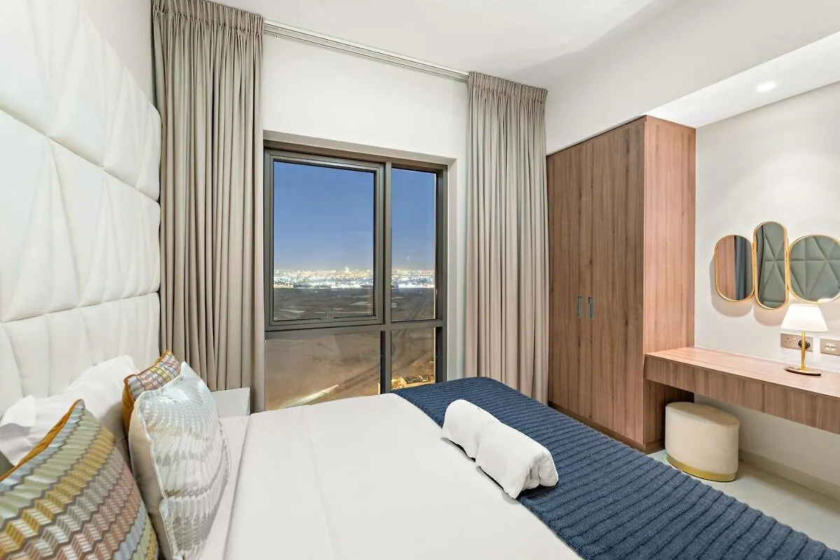 First Class 2Br Sun, Views & Serenity Dubai Apartment