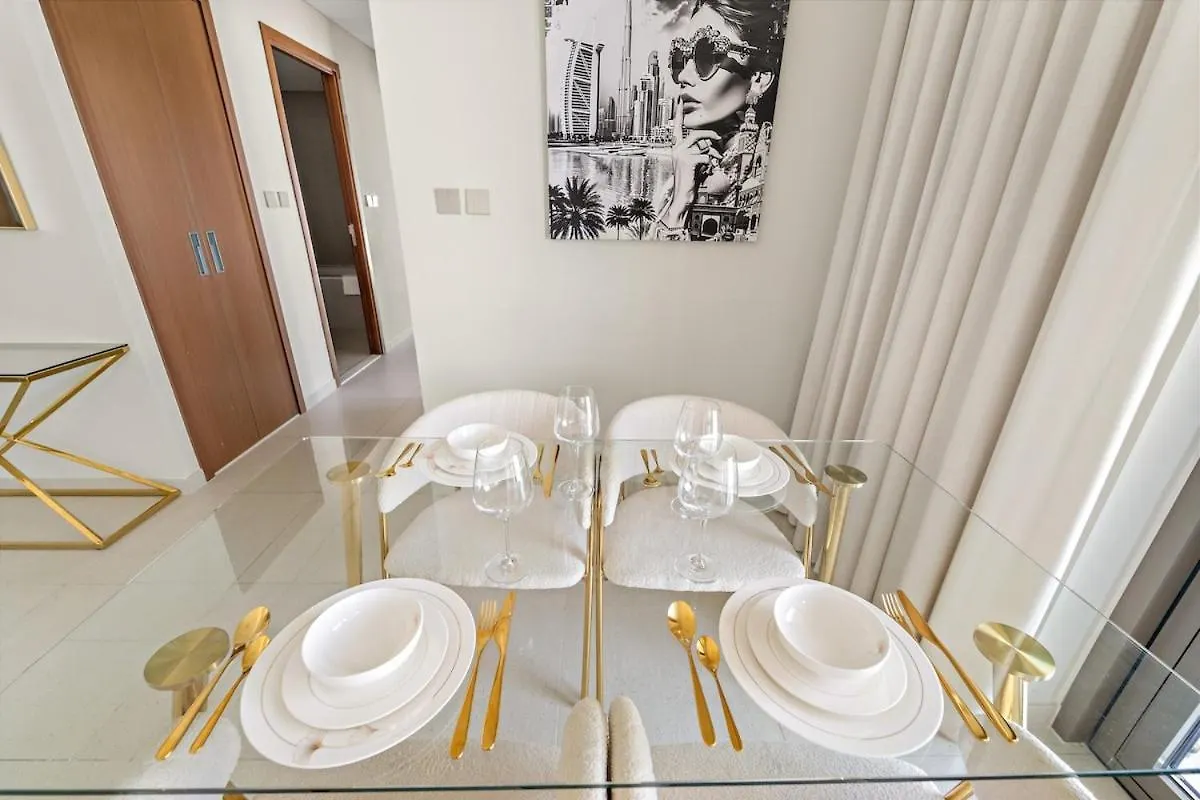 First Class 2Br Sun, Views & Serenity Dubai Apartment