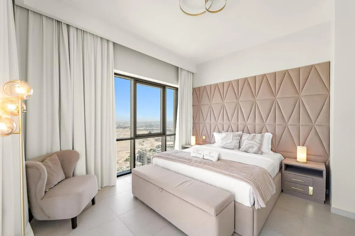 First Class 2Br Sun, Views & Serenity Dubai Lägenhet